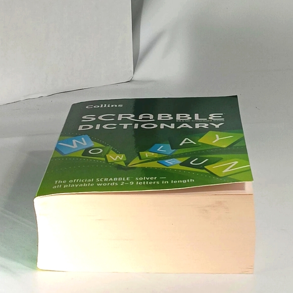 Scrabble Dictionary by Collins - Picture 3 of 6